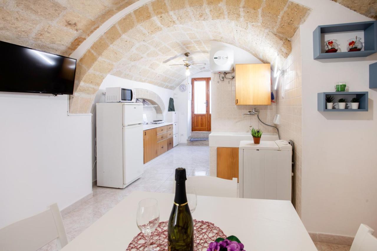 Monopoli Heartbeat - Apartment 200M From Sea Exterior foto