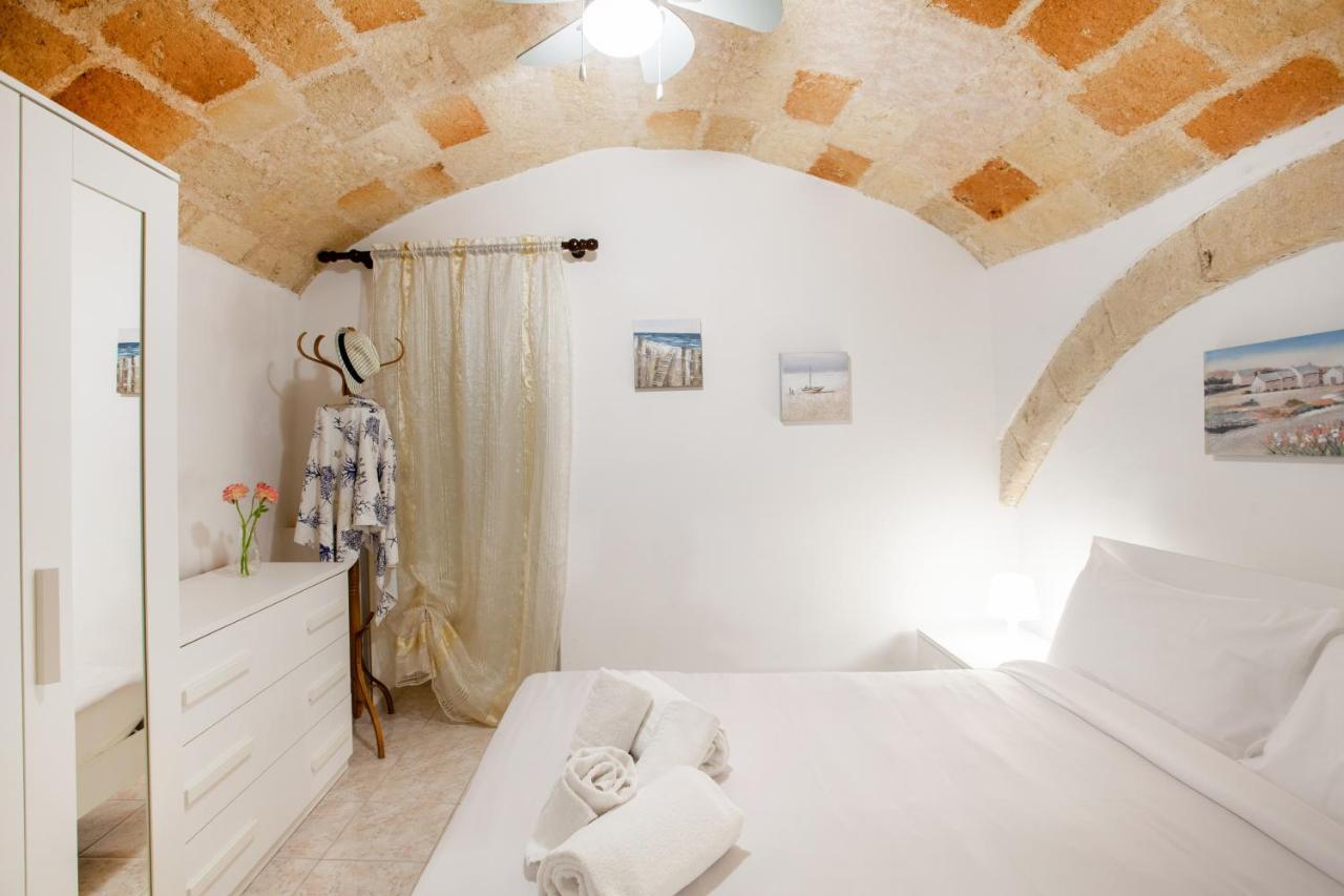 Monopoli Heartbeat - Apartment 200M From Sea Exterior foto